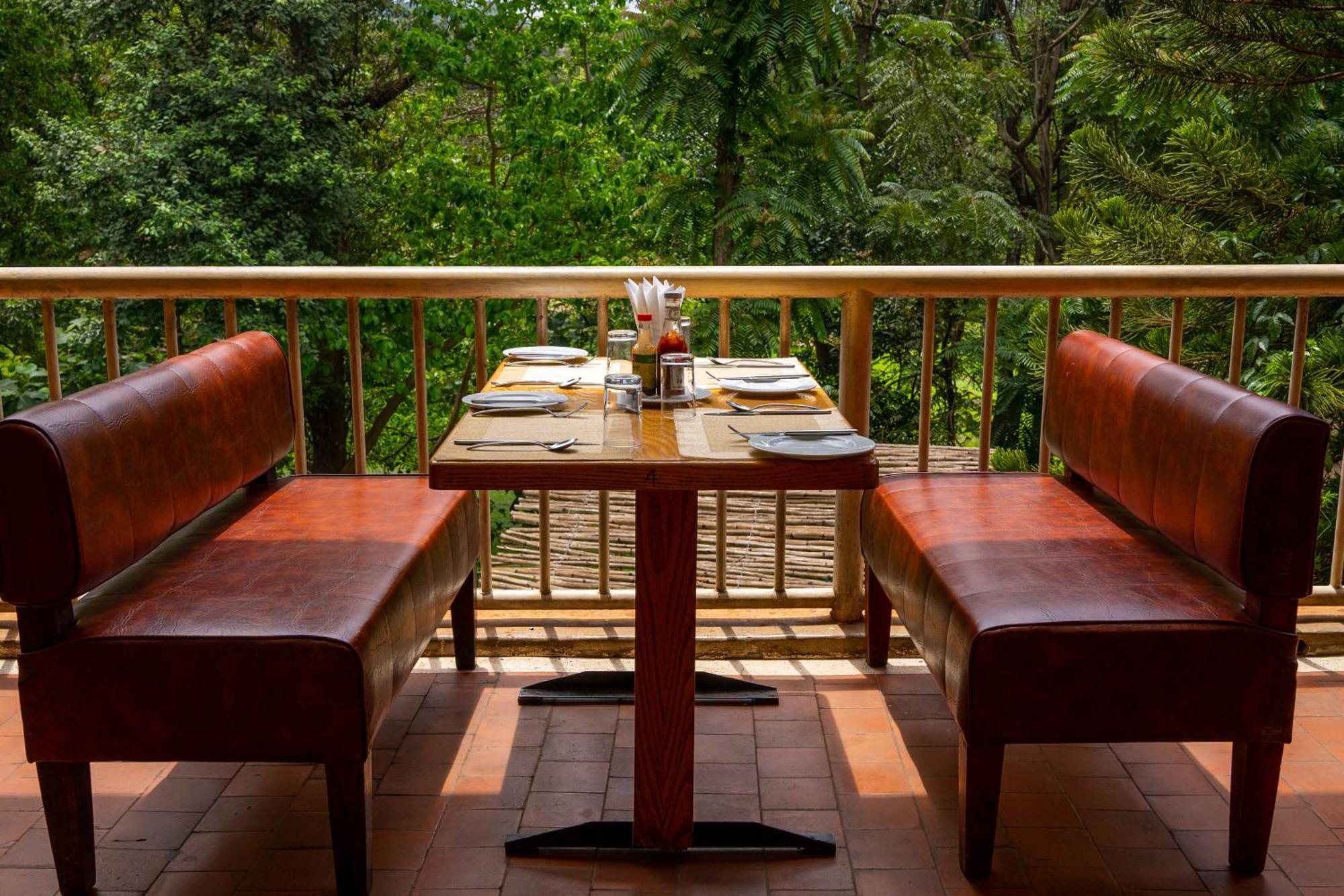 Golf Course Hotel Kampala Kültér fotó