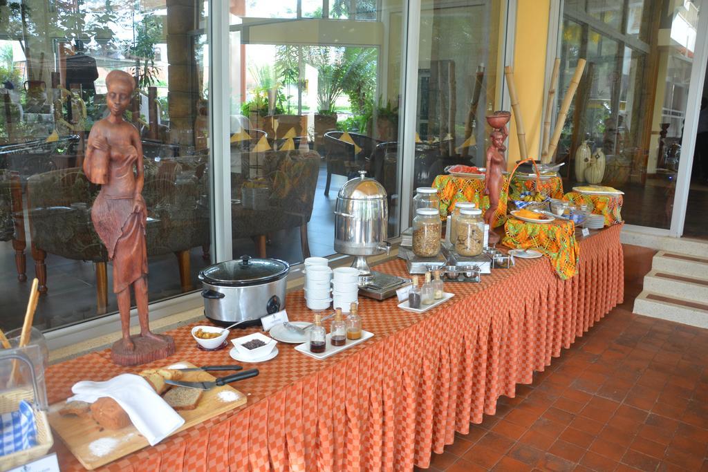 Golf Course Hotel Kampala Kültér fotó